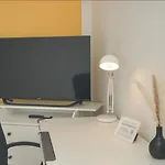 شقة 4 Schlafzimmer I Balkon I Fuer 5 Personen Nahe Uni & City Center أولم