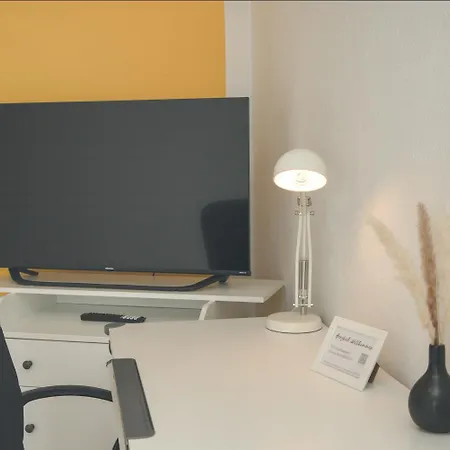 Appartamento 4 Schlafzimmer I Balkon I Fuer 5 Personen Nahe Uni & Center Ulma